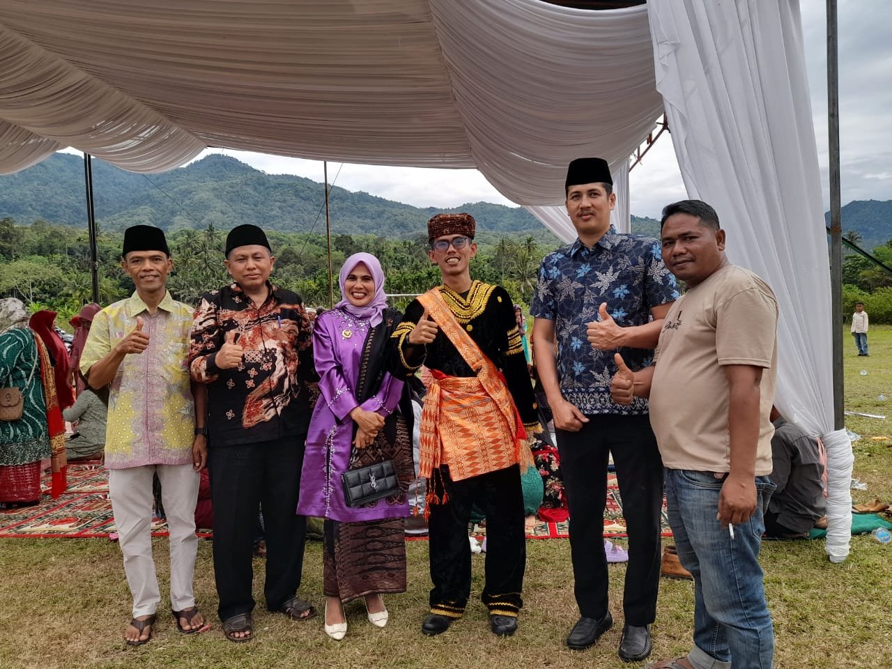 Menghadiri bantai kabau di kapalo Banda, prosesi sebelum turun kasawah